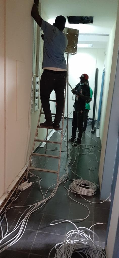 Passage en Faux-Plafond Couloir