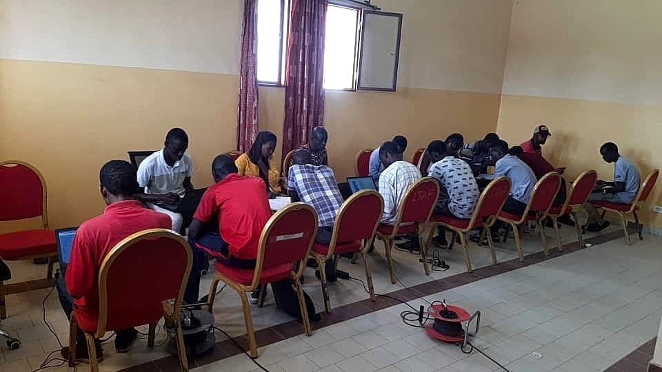 Ateliers pratiques & manipulation réseaux par les apprenants